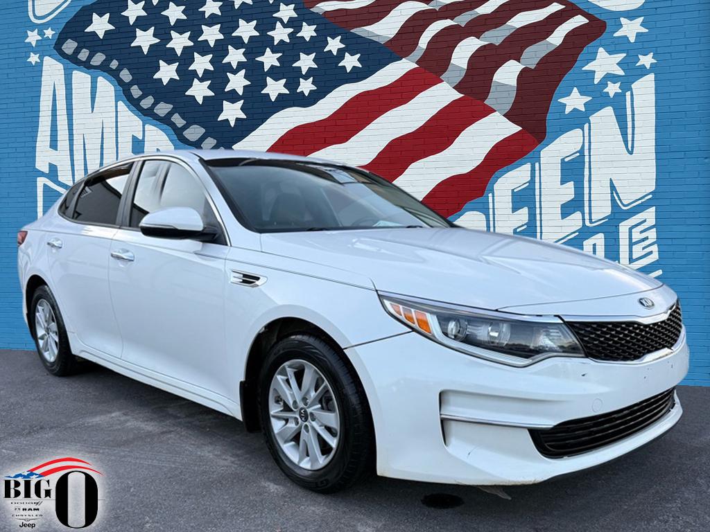 2016 Kia Optima LX's photo