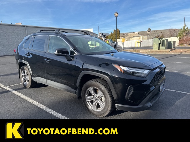 2023 Toyota RAV4 XLE's photo