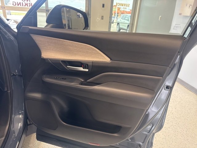 2024 Toyota Grand Highlander Platinum photo 28