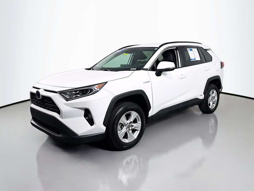 2021 Toyota RAV4 Hybrid XLE photo 2