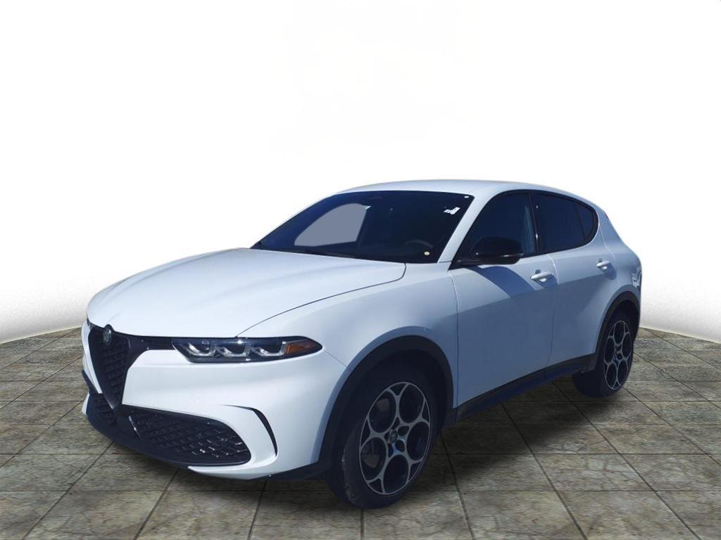 2025 Alfa Romeo Tonale Base's photo