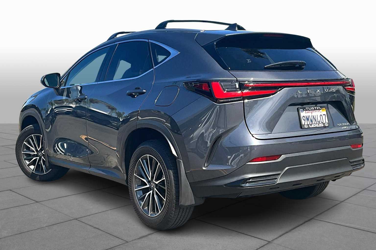 2025 Lexus NX Premium AWD photo 10