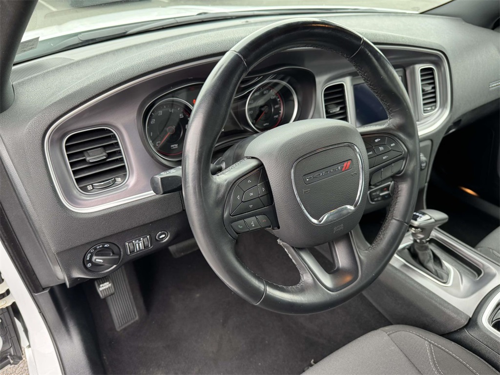 2019 Dodge Charger SXT photo 2