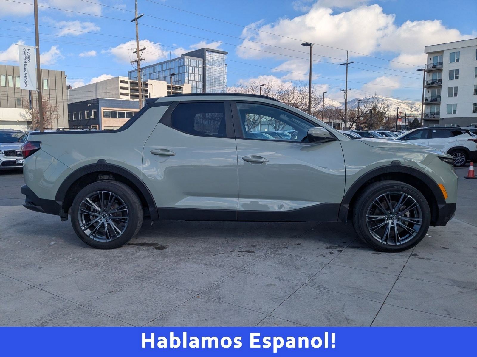 2022 Hyundai Santa Cruz Limited photo 2