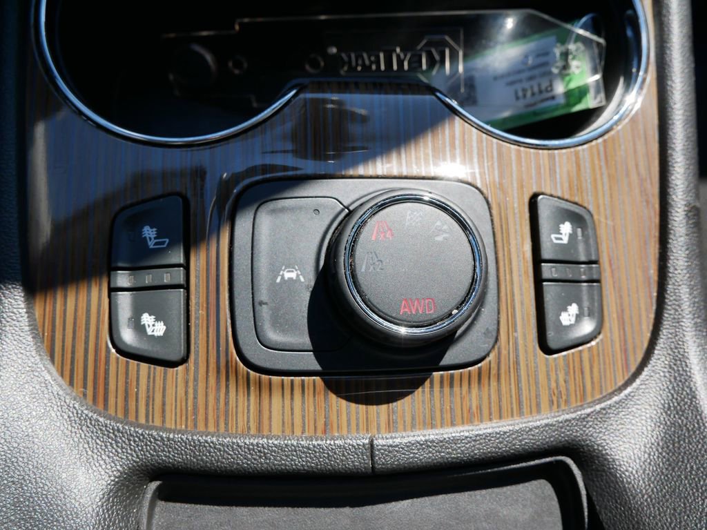 2023 Gmc Acadia SLE photo 19