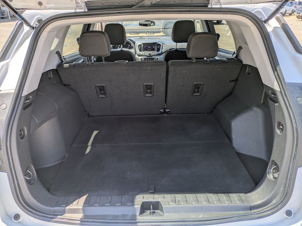 2024 Gmc Terrain SLE photo 25