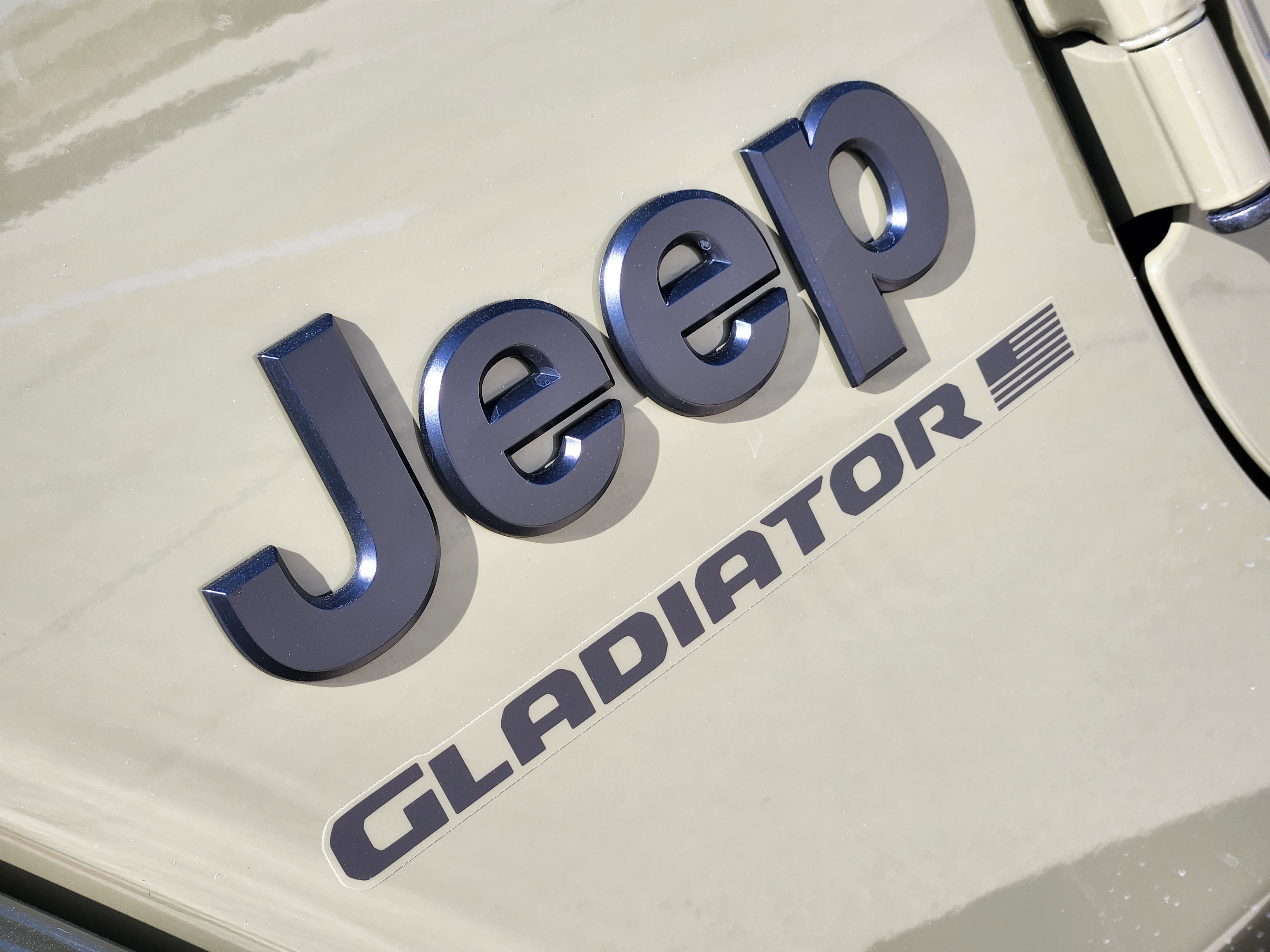 2025 Jeep Gladiator Sport photo 3