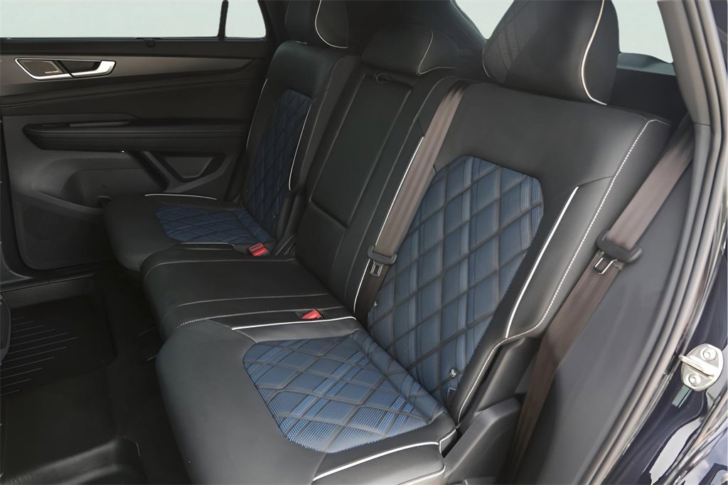 2025 Volkswagen Atlas Cross Sport SEL Premium R-Line photo 18