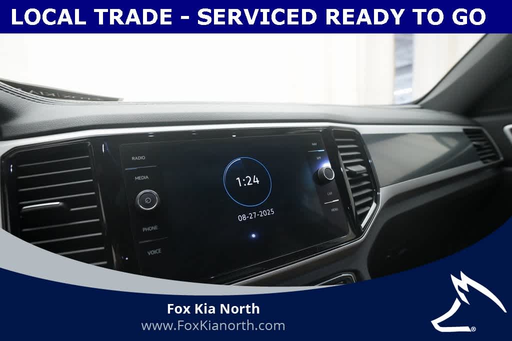 2022 Volkswagen Atlas Cross Sport V6 SEL Premium R-Line photo 4