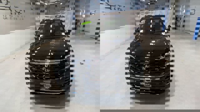 1V2FR2CA8RC593701