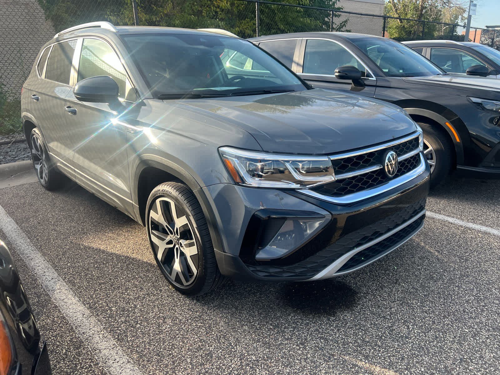 2023 Volkswagen Taos SEL photo 2
