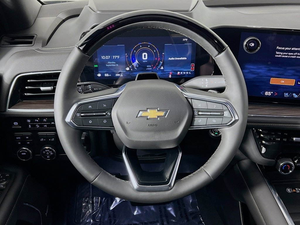 2025 Chevrolet Suburban Premier photo 9