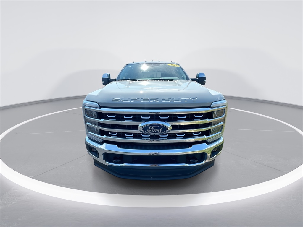 2025 Ford F-350 Lariat photo 3