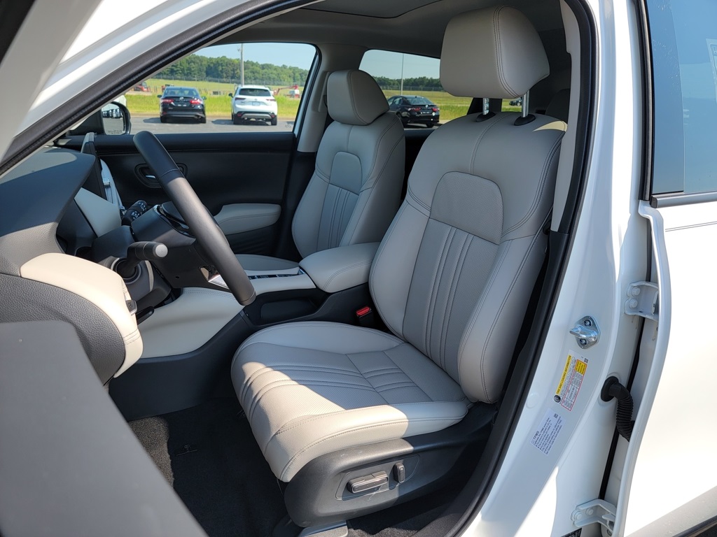 2026 Honda HR-V EX-L photo 2