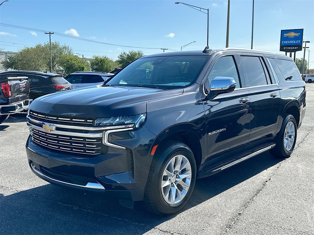 2023 Chevrolet Suburban Premier photo 3