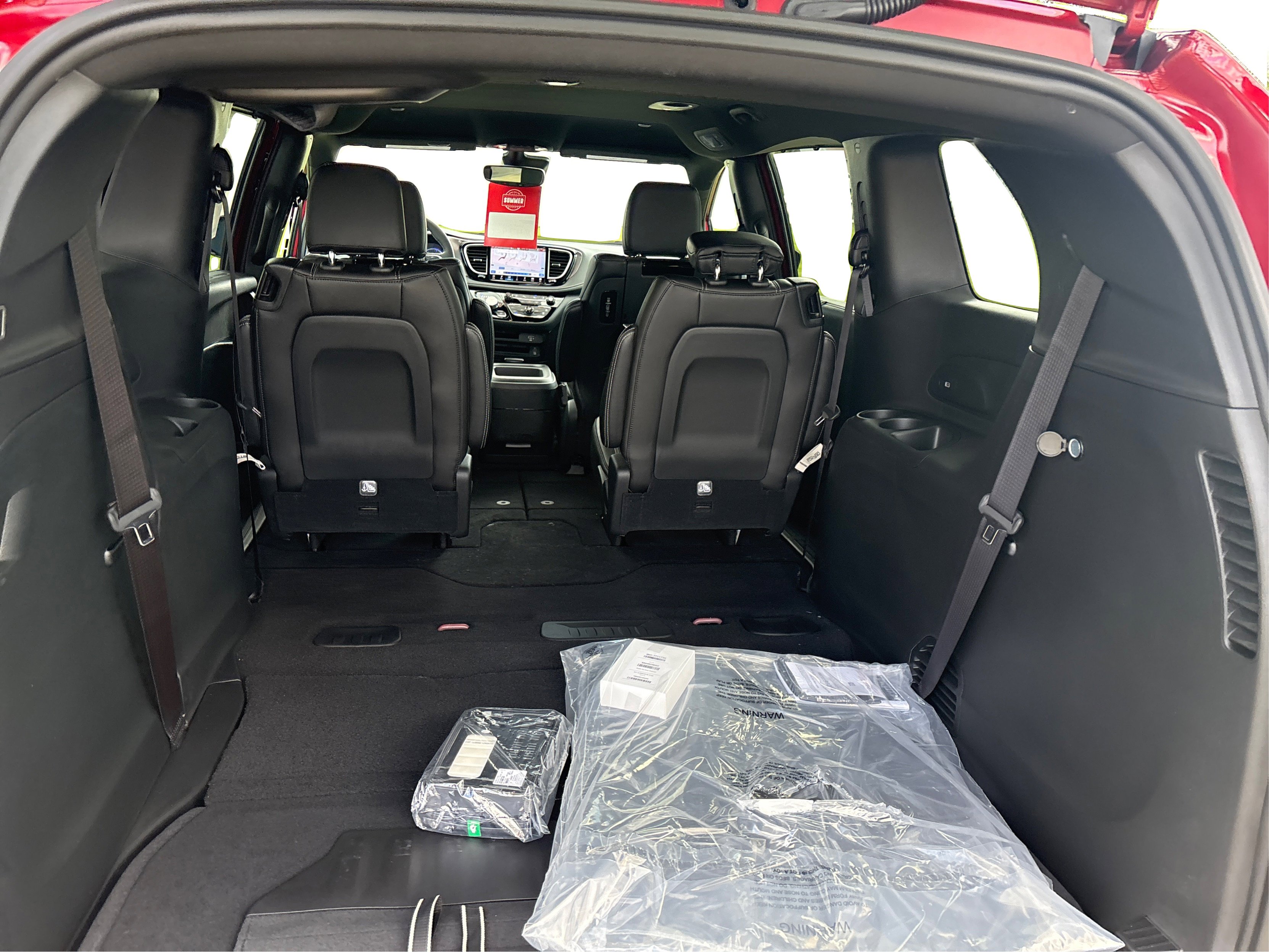 2026 Chrysler Pacifica photo 11