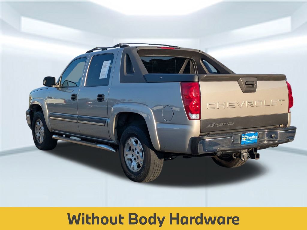 2005 Chevrolet Avalanche Z66 photo 2
