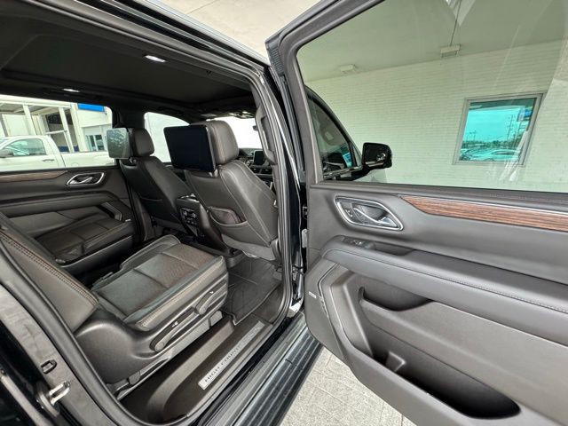 2021 Chevrolet Suburban High Country photo 23