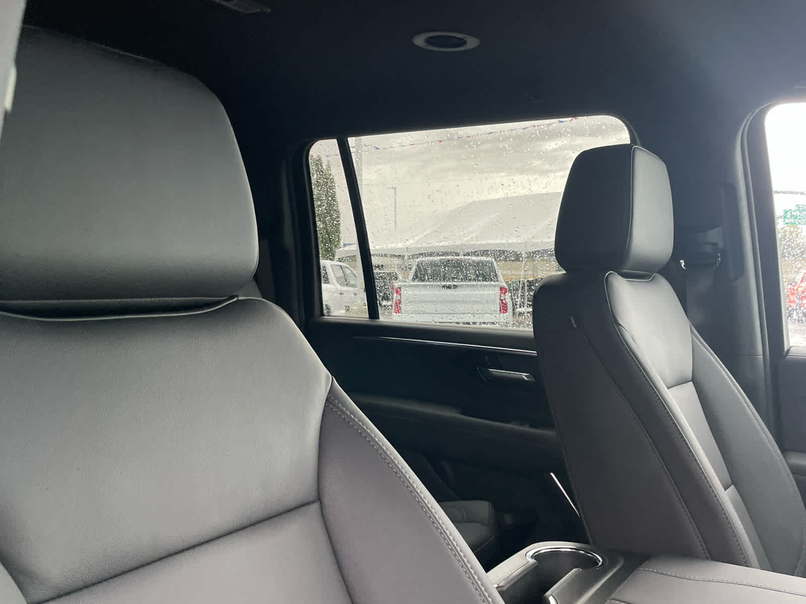 2026 Chevrolet Suburban Z71 photo 37