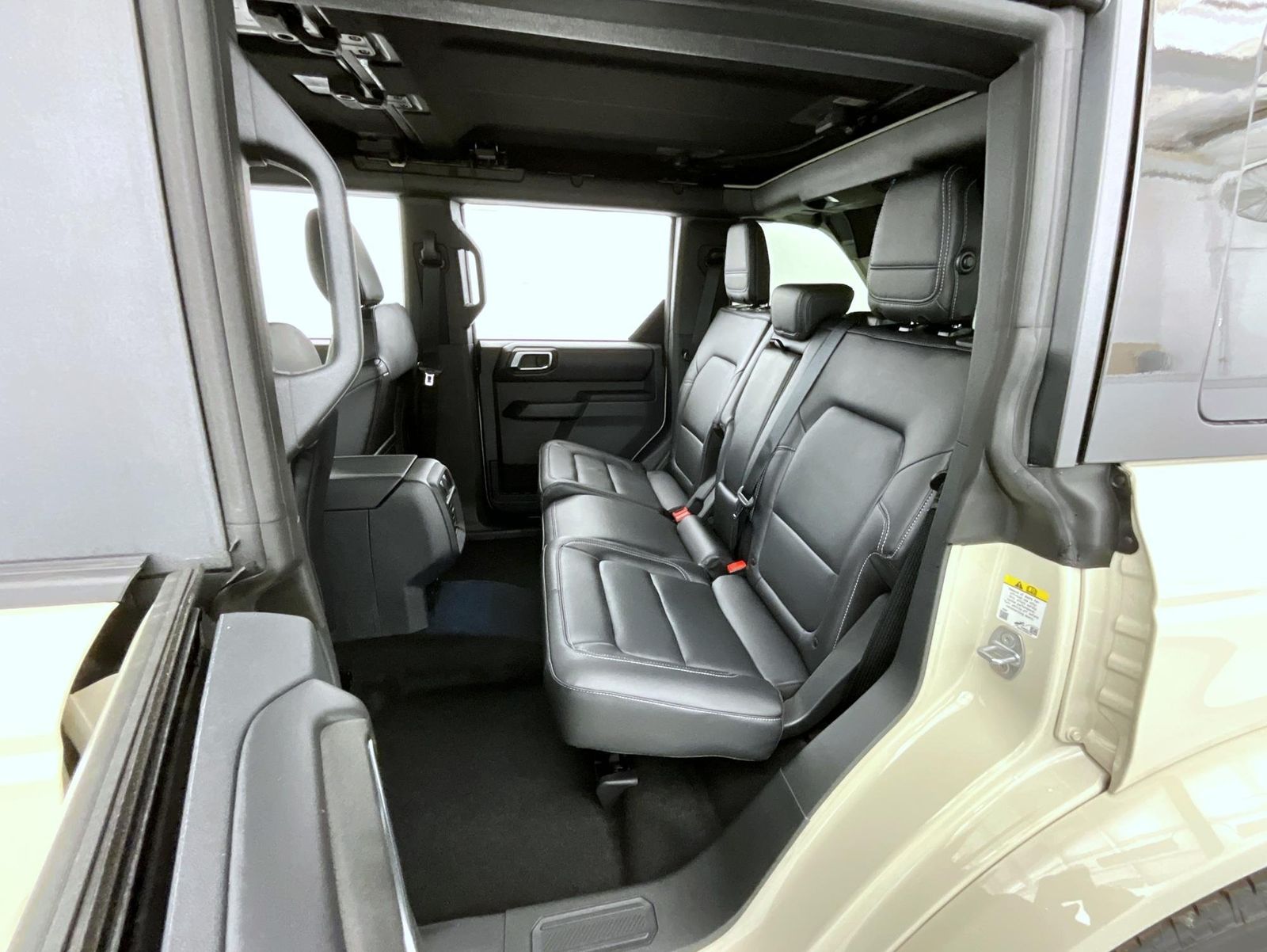 2025 Ford Bronco Outer Banks photo 17