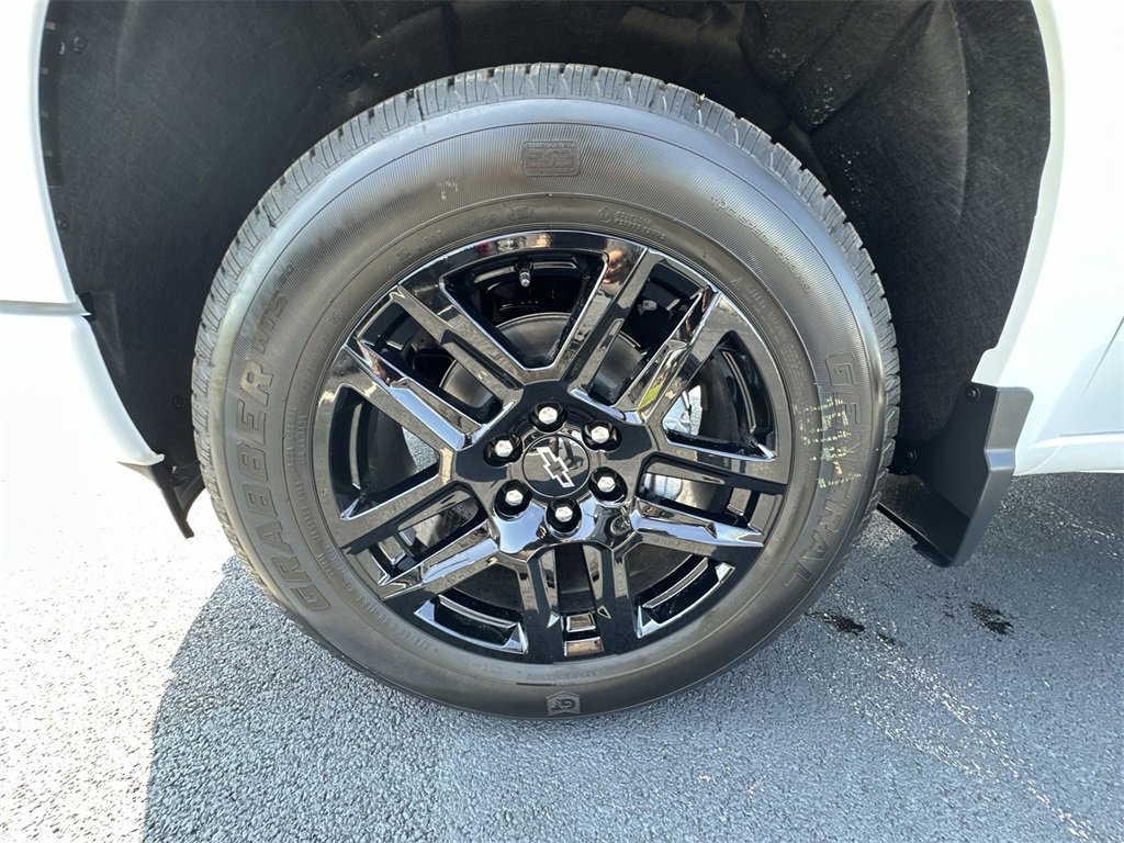 2025 Chevrolet Silverado 1500 Custom photo 10