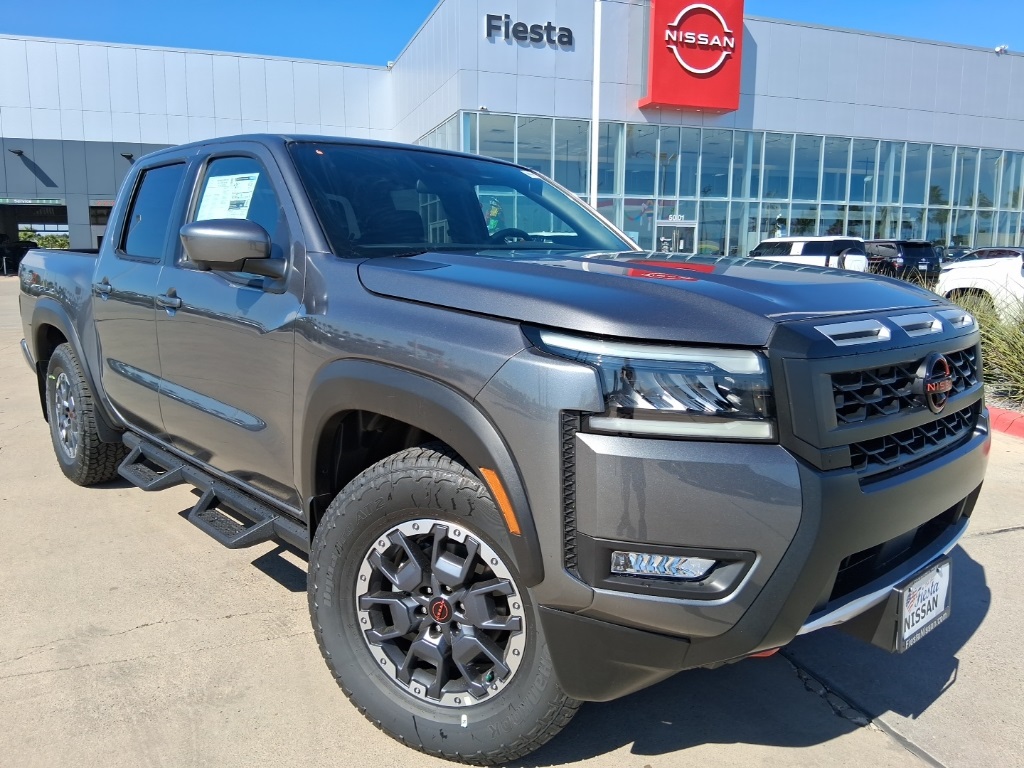 2026 Nissan Frontier PRO-X's photo