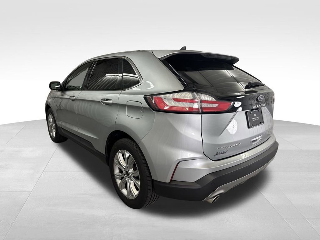 2024 Ford Edge Titanium photo 4