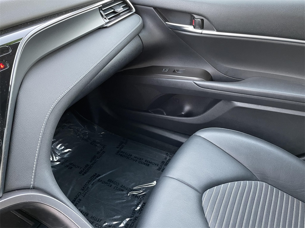 2023 Toyota Camry SE photo 20