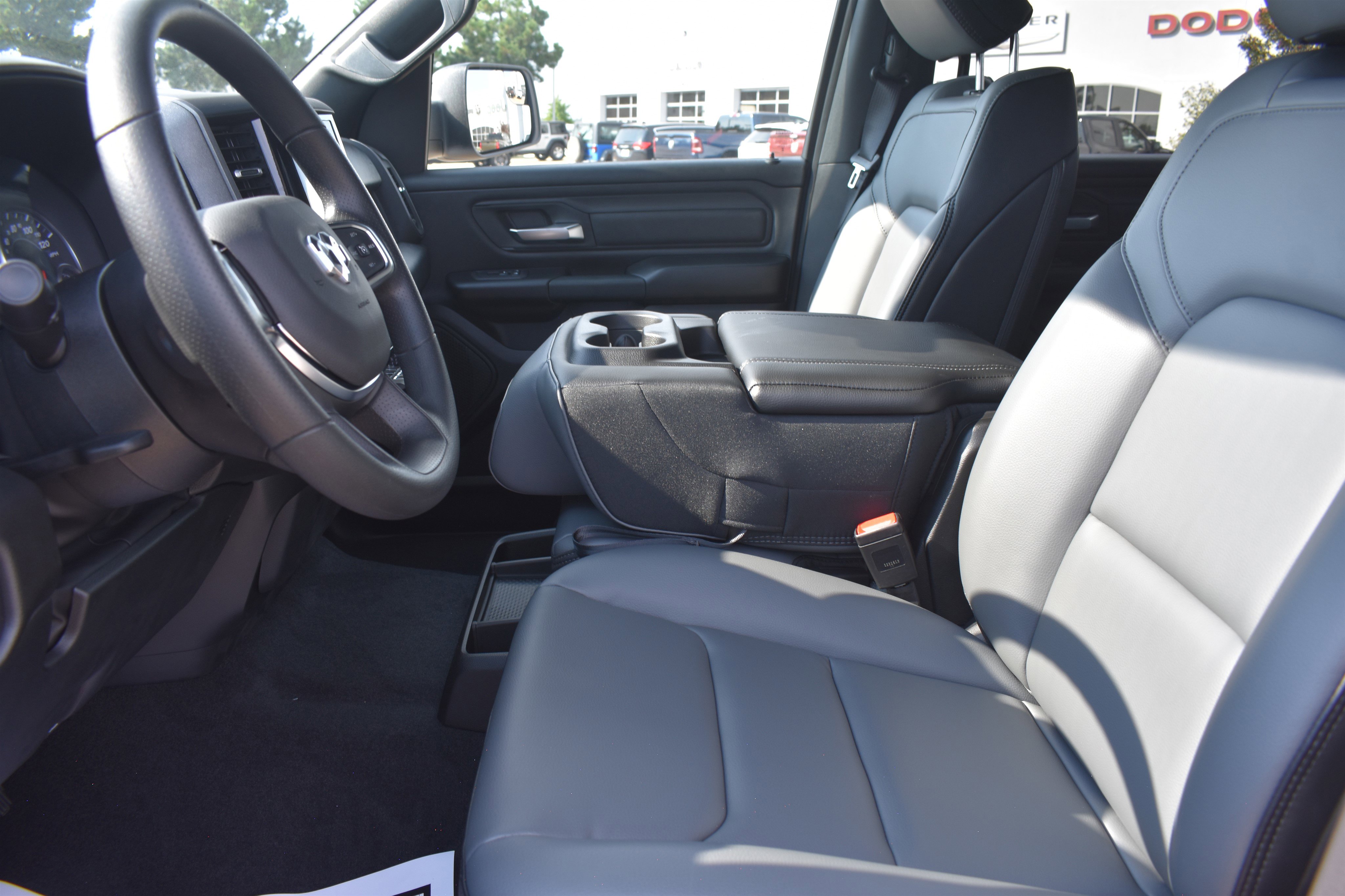 2025 Ram 1500 Tradesman photo 7