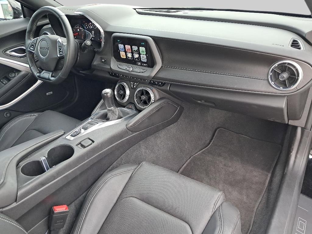 2018 Chevrolet Camaro 2LT 3LT photo 13