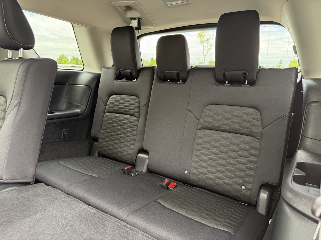 2025 Nissan Pathfinder SV photo 21