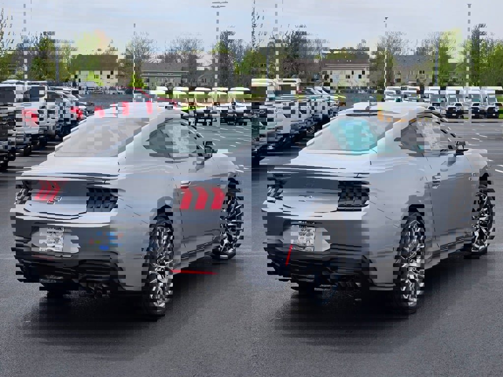 2025 Ford Mustang GT Premium photo 8