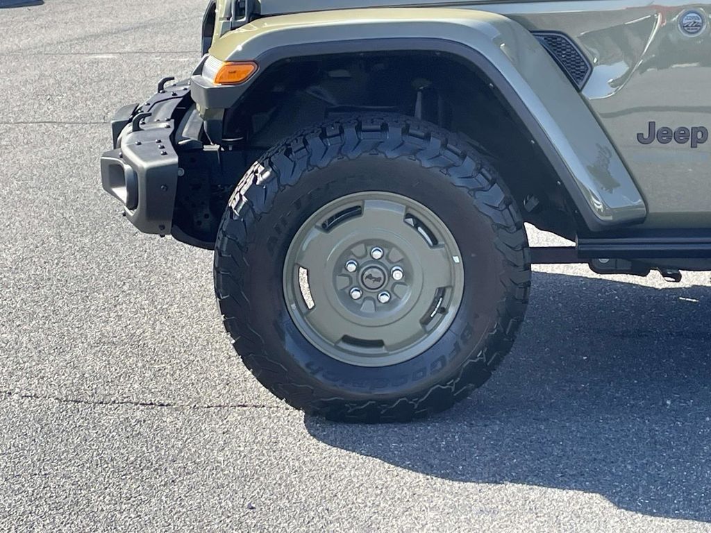 2025 Jeep Wrangler Willys 4xe photo 8