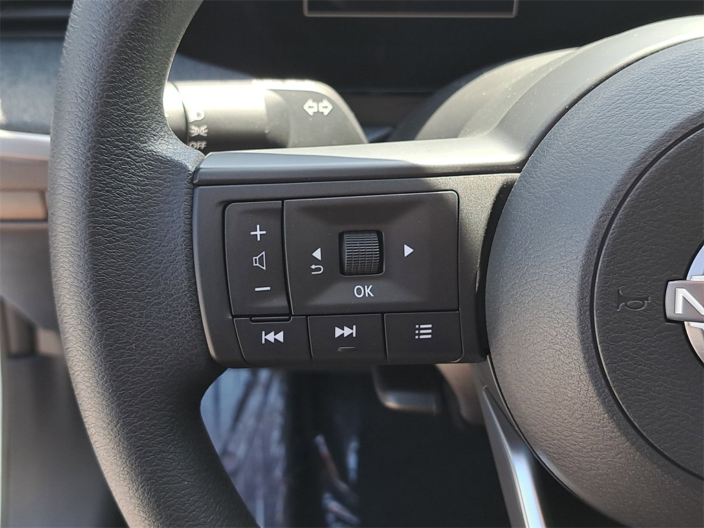 2026 Nissan Kicks SV photo 19