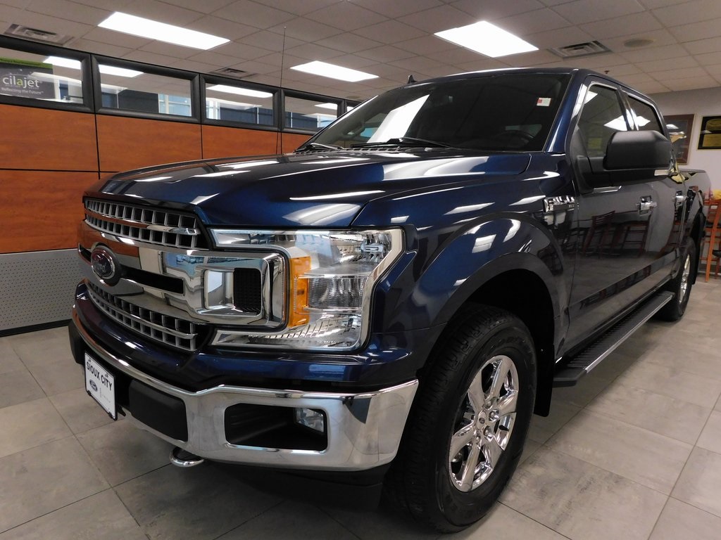 2019 Ford F-150 XLT photo 2