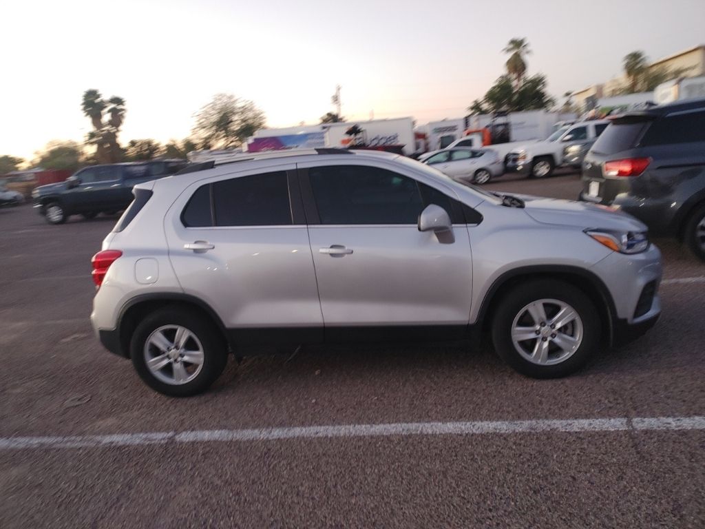 2020 Chevrolet Trax LT photo 4
