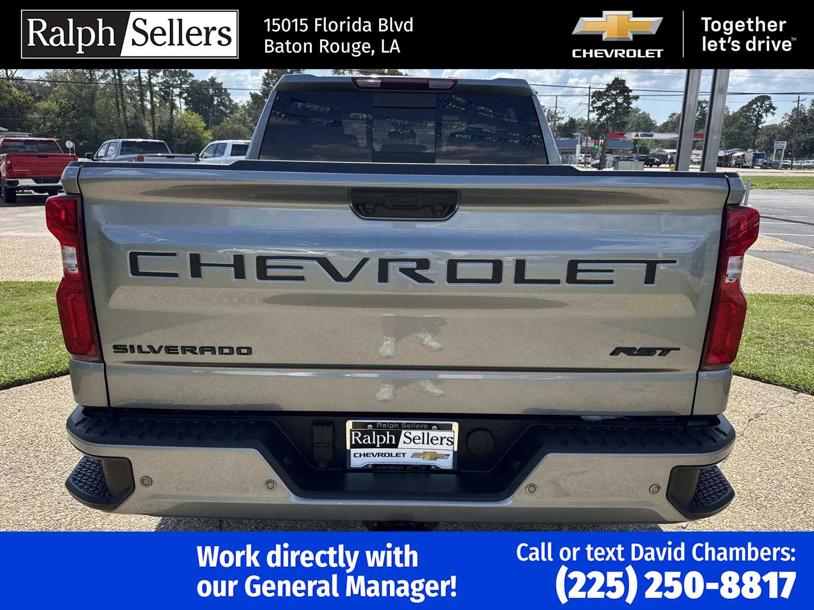 2025 Chevrolet Silverado 1500 RST photo 3