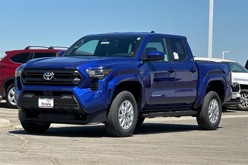 2025 Toyota Tacoma SR5 4x4 Double Cab photo 8