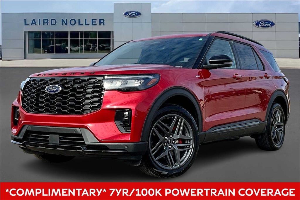 2025 Ford Explorer ST-LINE's photo