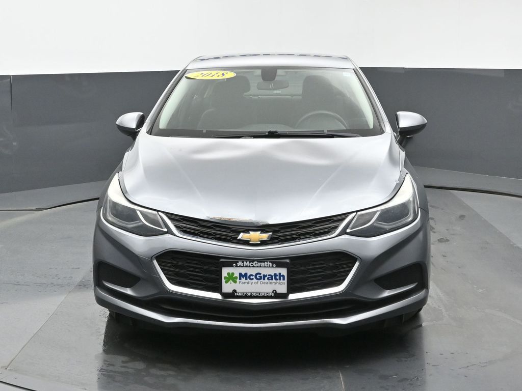 2018 Chevrolet Cruze LT photo 3