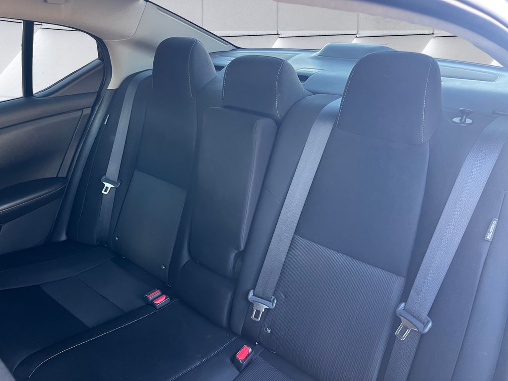 2022 Nissan Sentra SV photo 18