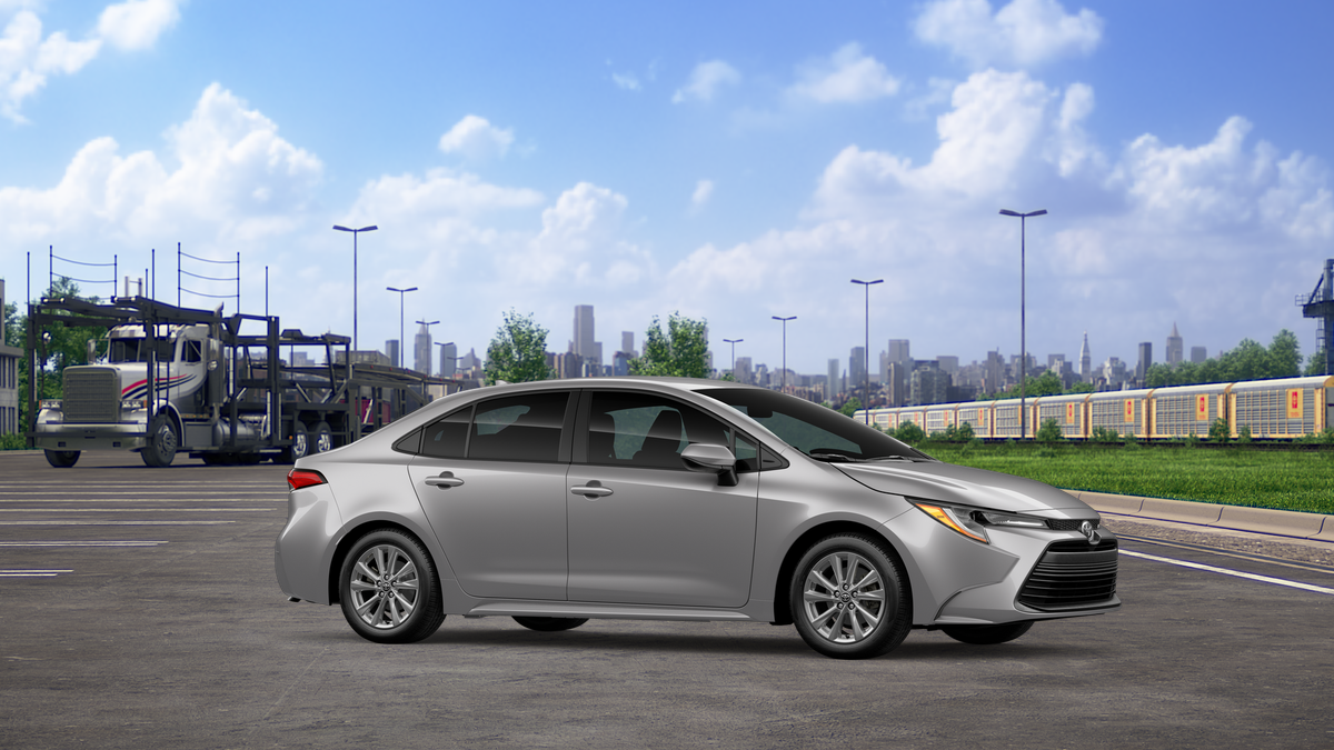 2026 Toyota Corolla LE photo 4