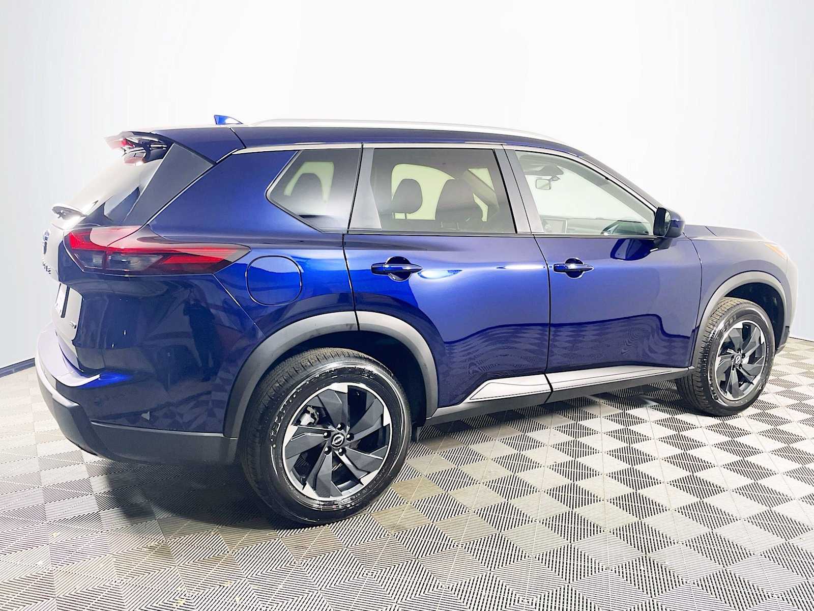 2026 Nissan Rogue SV photo 4