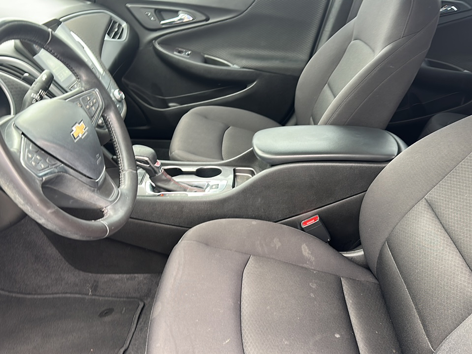 2022 Chevrolet Malibu RS photo 2