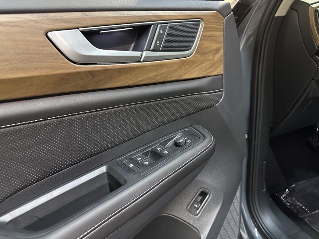 2026 Volkswagen Atlas SE Technology photo 11