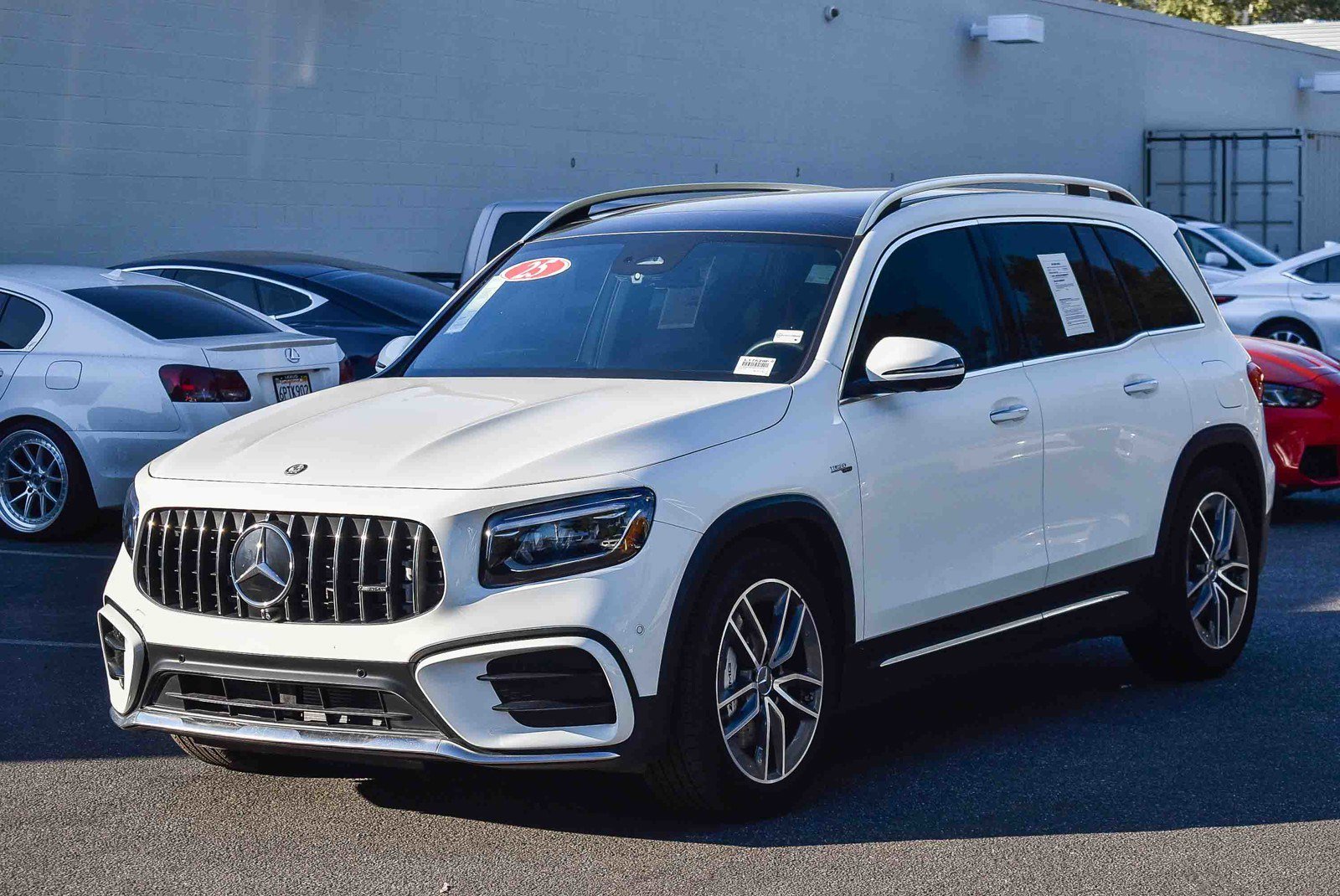 2025 Mercedes Benz GLB AMG 35 4MATIC photo 3