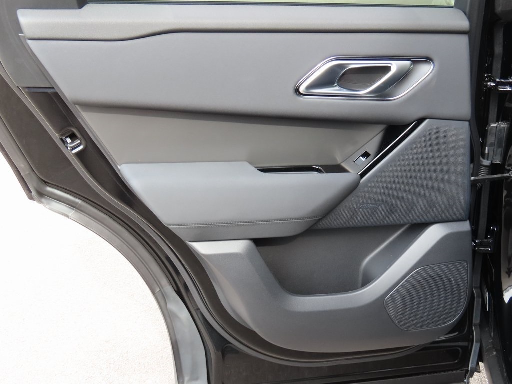 2025 Land Rover Range Rover Velar SE photo 23