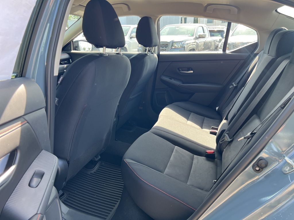2025 Nissan Sentra SR Midnight Edition photo 14