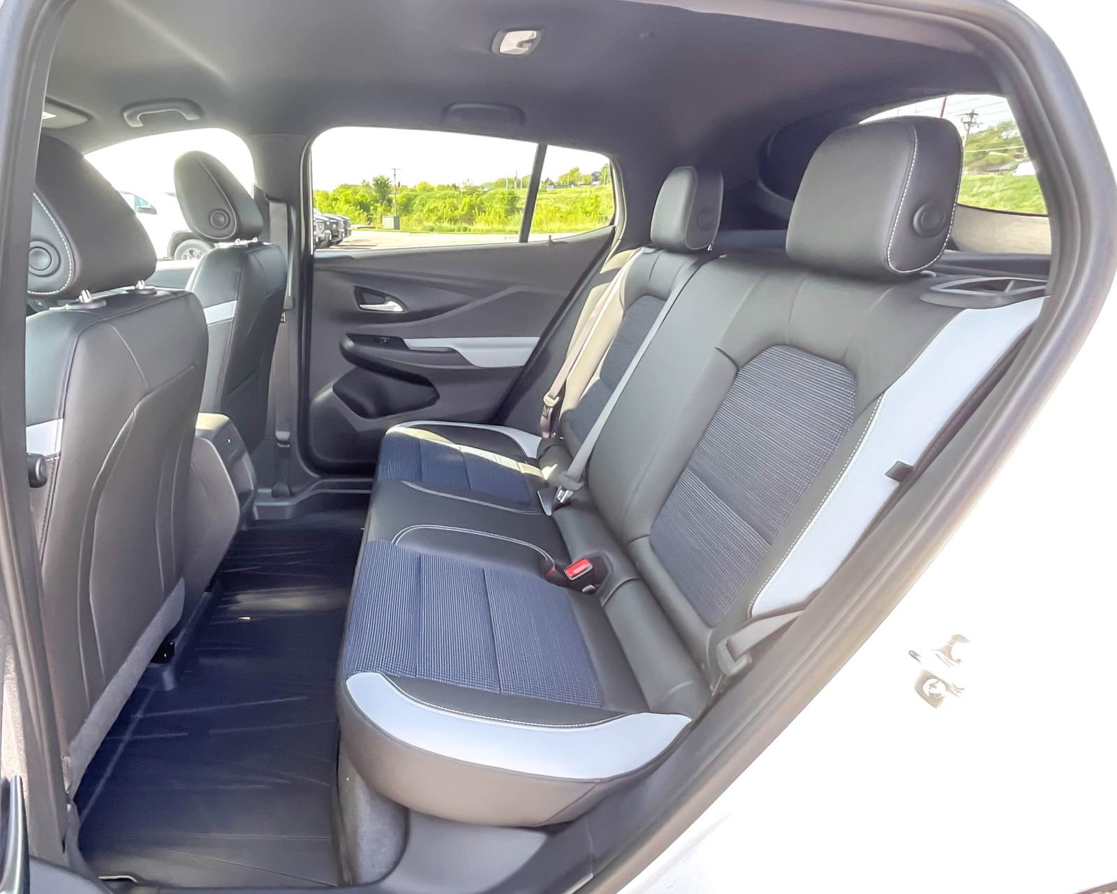 2025 Buick Envista Preferred photo 18