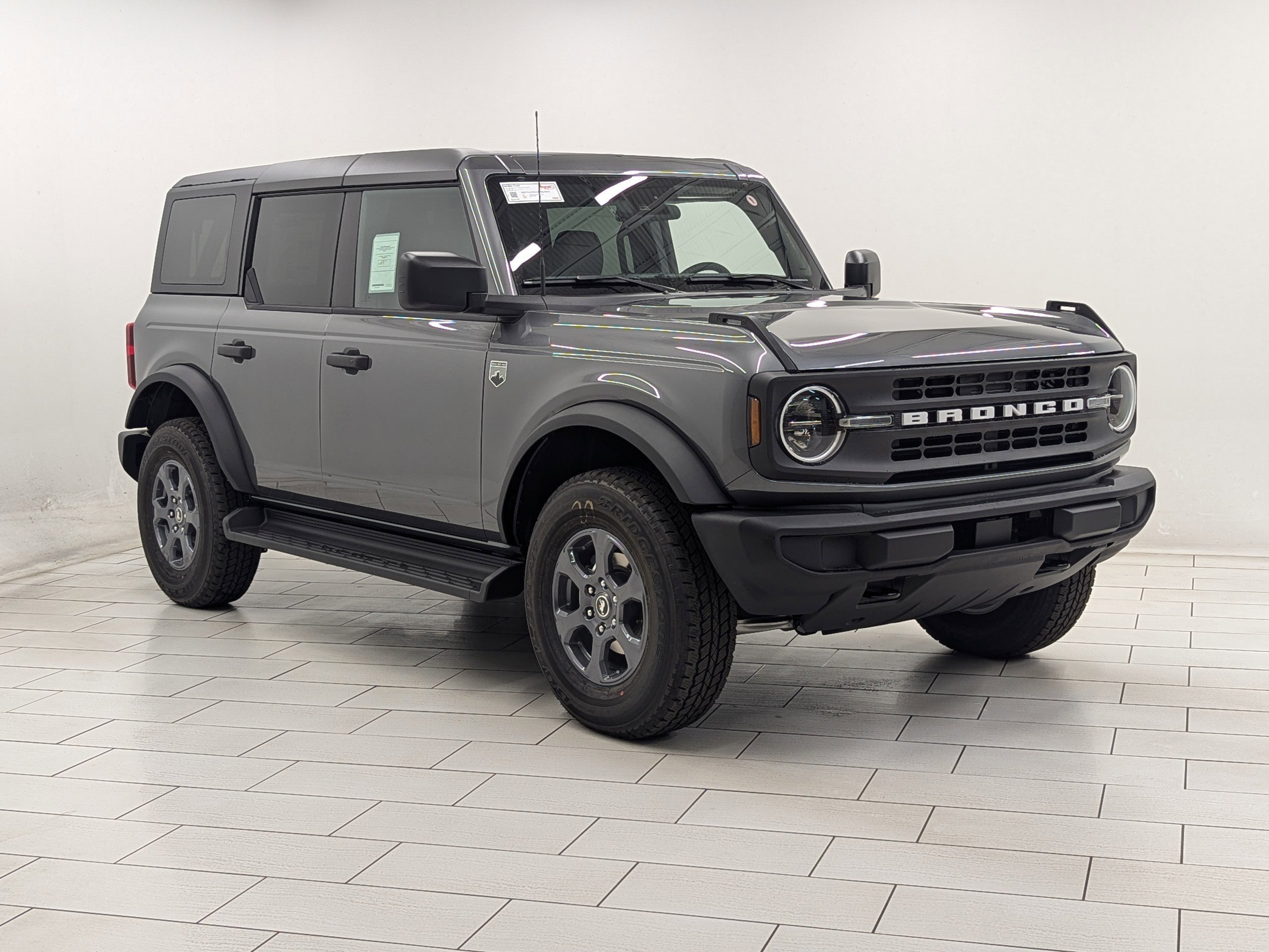 2025 Ford Bronco Big Bend photo 2